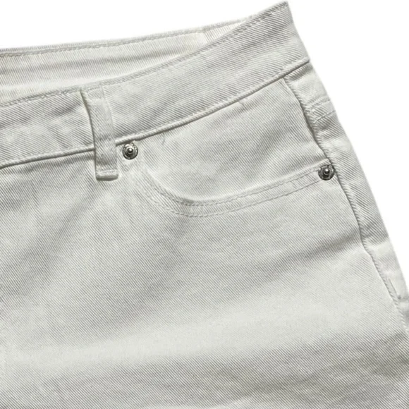 Juicy Couture White Jean Shorts Size 12 Stretch Denim 5 Pocket Zip Fly NWT - Picture 5 of 8